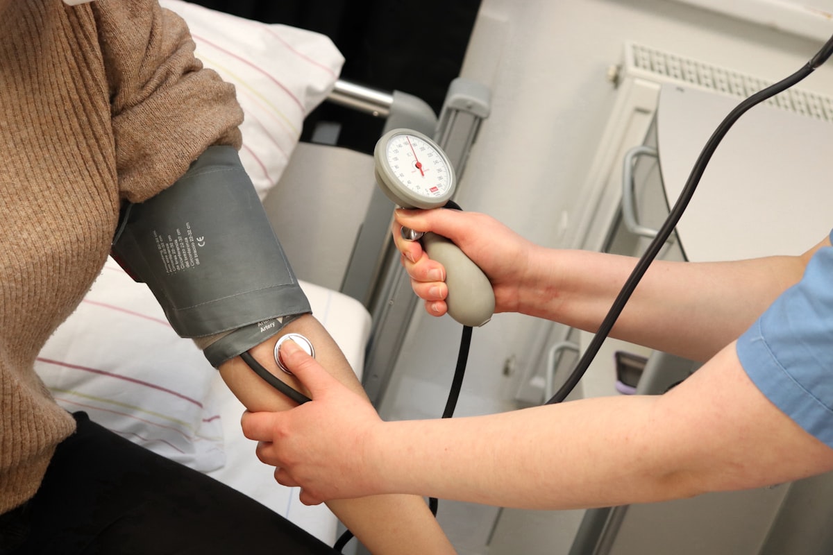 Blood pressure measurement during vascular testing for geriatric practices in an office setting